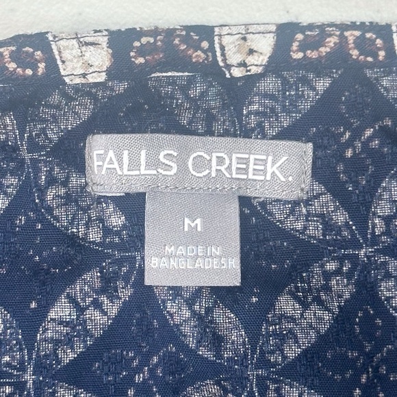 NWT Falls Creek short sleeve v neck navy blue geo print blouse women’s medium - Picture 6 of 13